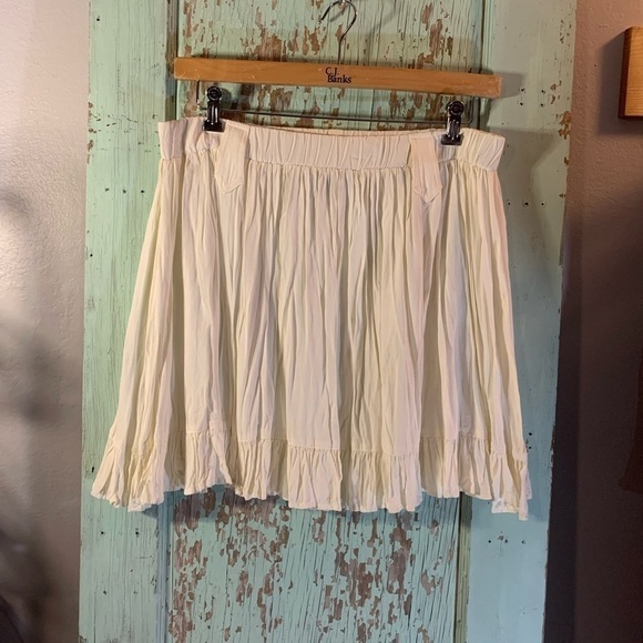 Women’s Desert West white flowy mini skirt - Picture 1 of 6